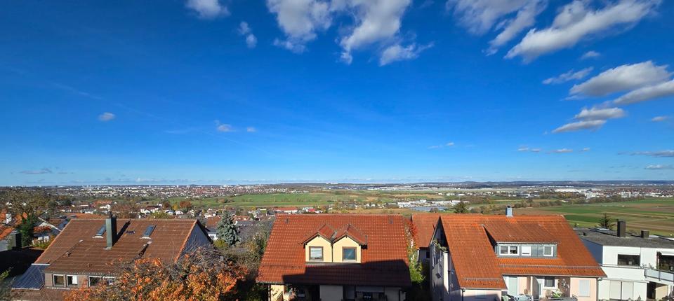 Thumbnail-180 ° Fernsicht inklusive, 4 Zimmerwohnung und Süd-West-Balkon