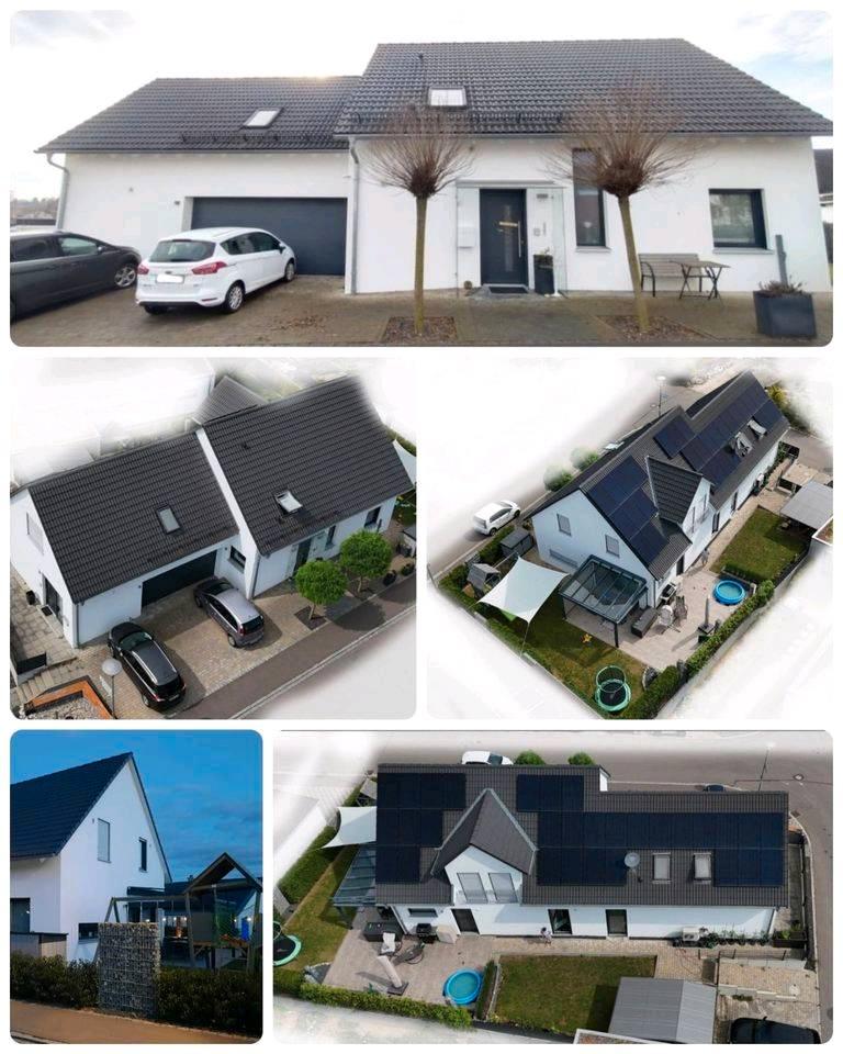 Thumbnail-Modernes freistehendes Haus mit Einliegerwohnung und PV-Anlage