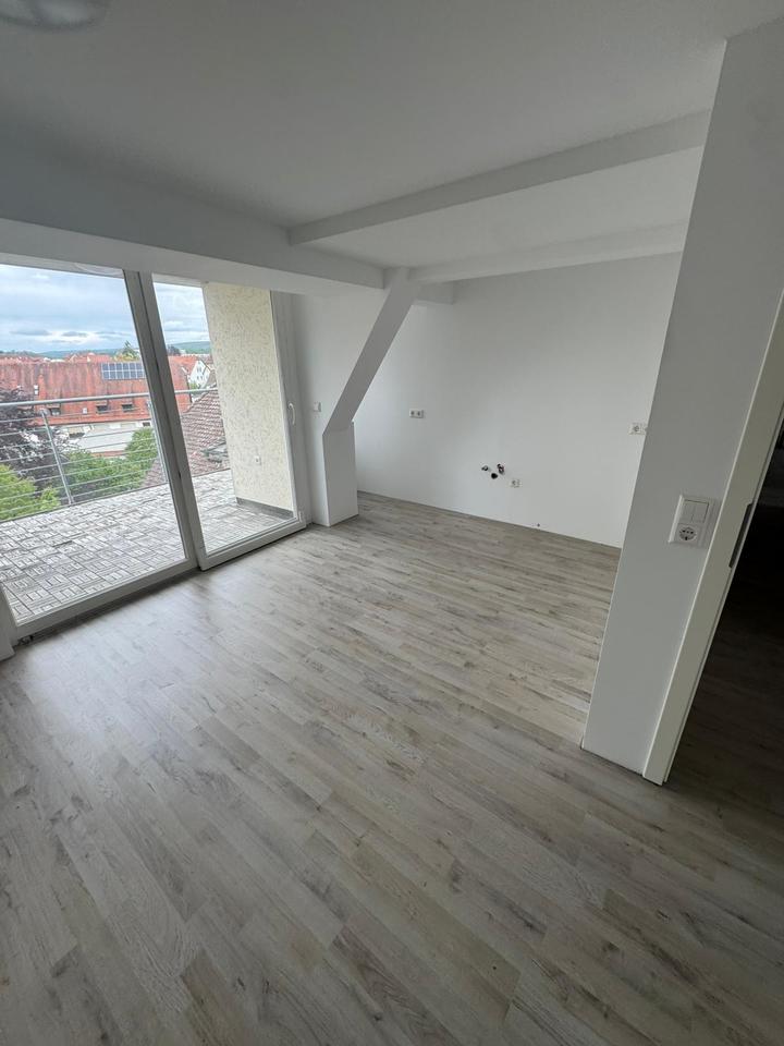 Thumbnail-Top-Lage in EHINGEN: Frisch sanierte 3,5-Zi.-Wohnung (90m²)