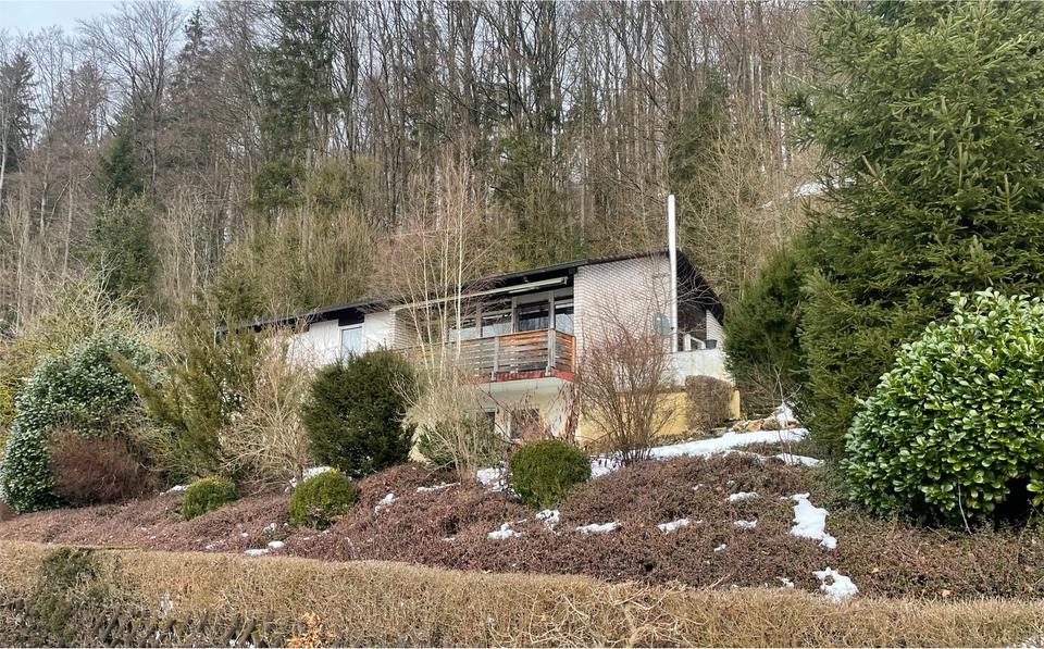 Thumbnail-Ein-Zweifamilienhaus Egloffstein 210 qm Wohnfläche 1097 qm Grund