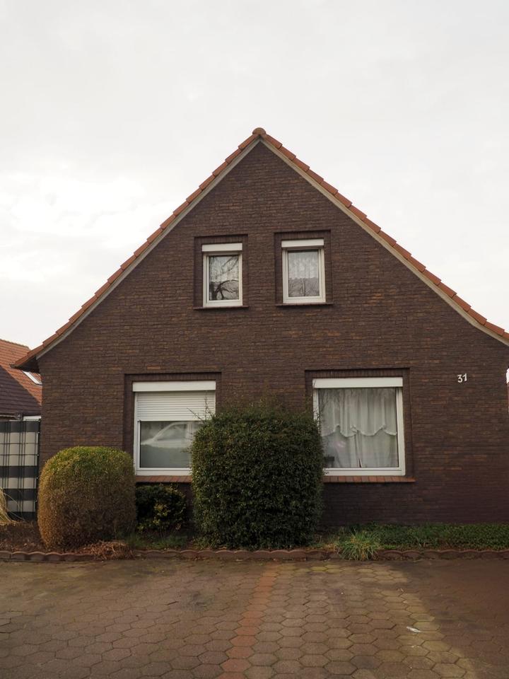 Thumbnail-Haus+Einliegerwohnung auf großem GrundstückMehrgenerationenhaus