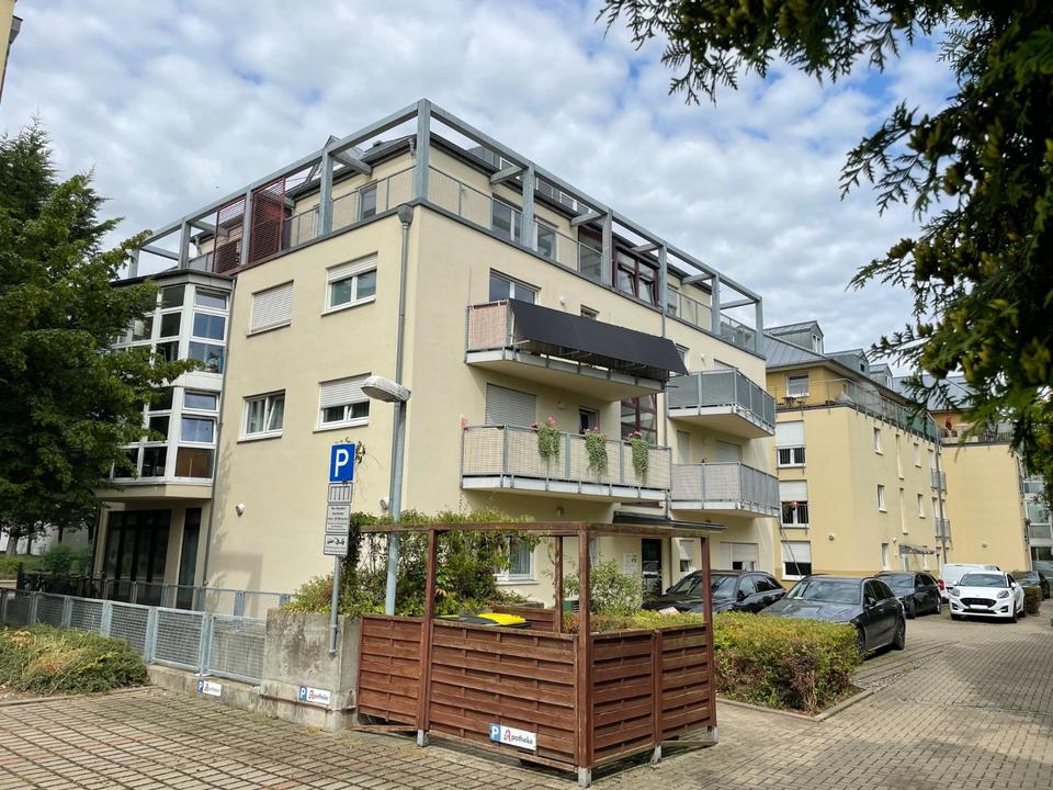 Thumbnail-Komfortables Wohnen mit Wintergarten und Tiefgarage!