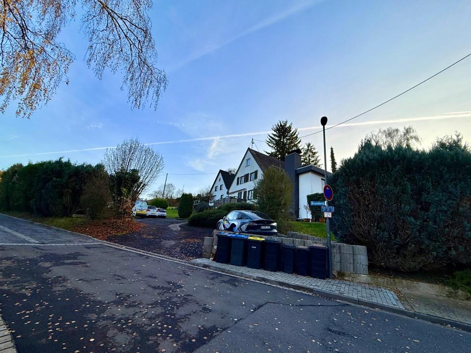 Thumbnail-Mehrfamilienhaus in ruhiger Lage mit viel Potenzial