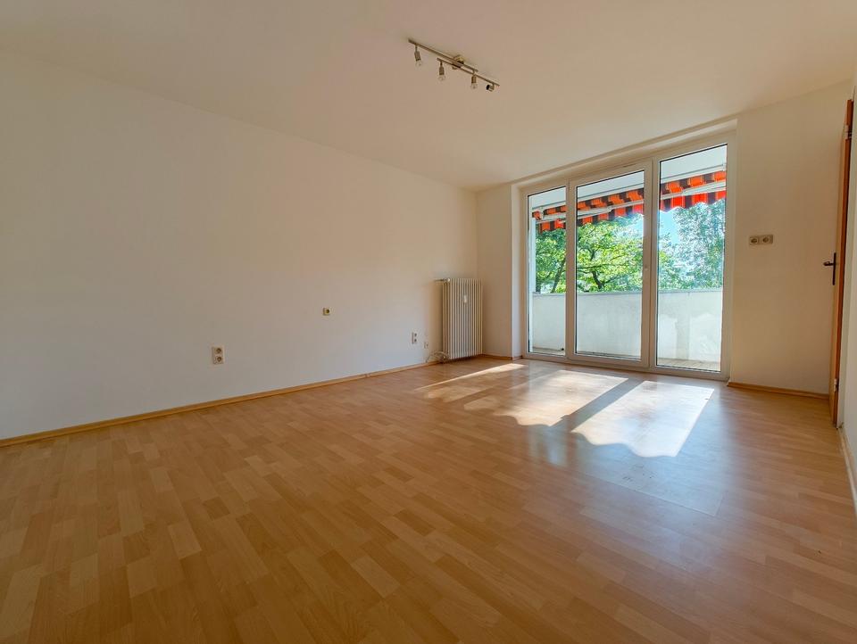 Thumbnail-Provisionsfrei: Helle 3-Zimmer-Wohnung, Loggia; Bogenhausen