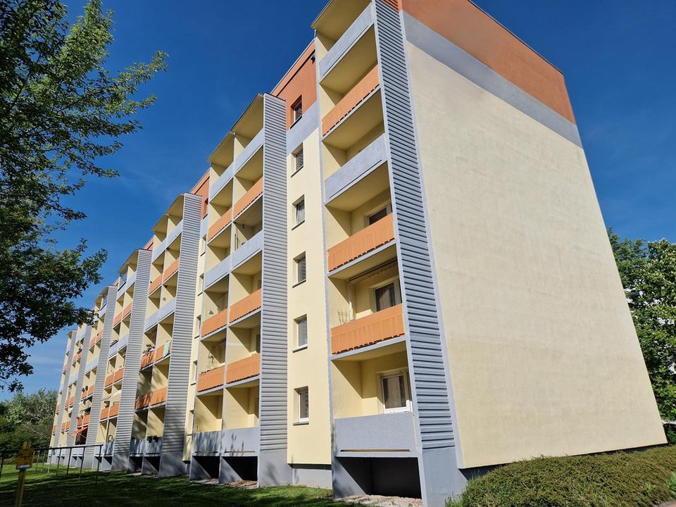 Thumbnail-Große neu sanierte 3-Raum-Wohnung Am Sportpark 14 mit Balkon - verfügbar ab 0326!