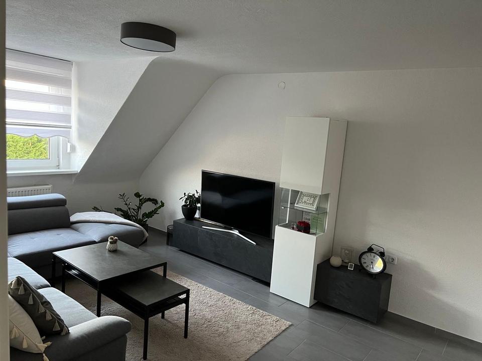 Thumbnail-Komplett sanierte 3 Zimmer Dachgeschoss Wohnung