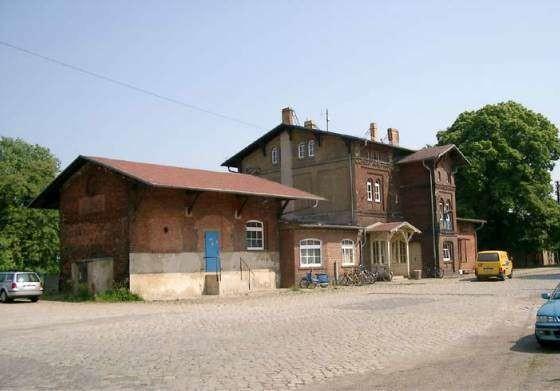 Thumbnail-Große 4-Zimmer Wohnung im 1.OG mit Eckbadewanne zu vermieten, direkt vom Eigentümer.