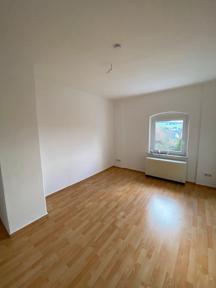 Thumbnail-Gemütliche 2-Raum-Wohnung mit Fernblick in ruhiger Lage