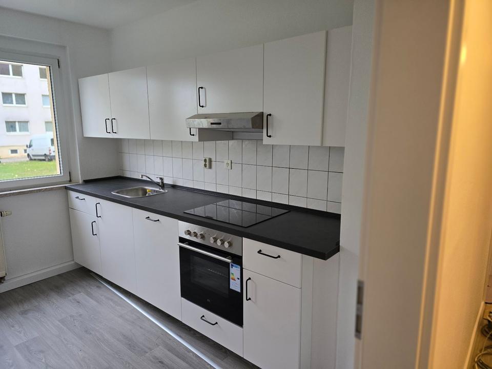 Thumbnail-Tolle 3-4-R-Whg, renoviert oder 1 Jahr mietfrei 408 €