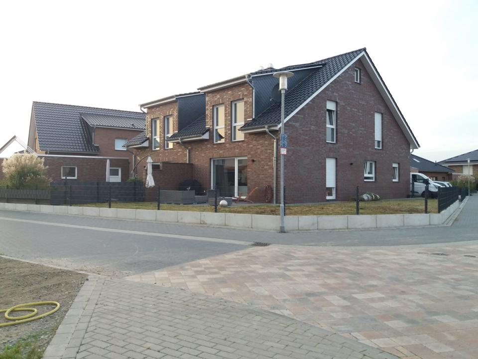 Thumbnail-Doppelhaushälfte