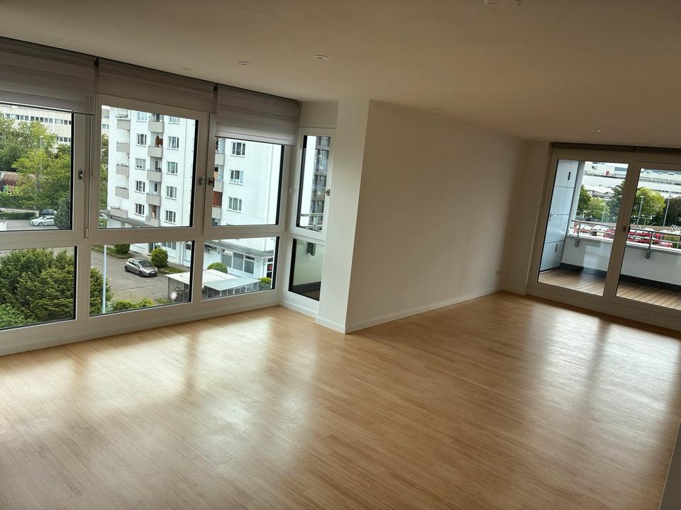 Thumbnail-Moderne 2,5-Zimmer-Wohnung in Sindelfingen-Mitte - ab 01.07.