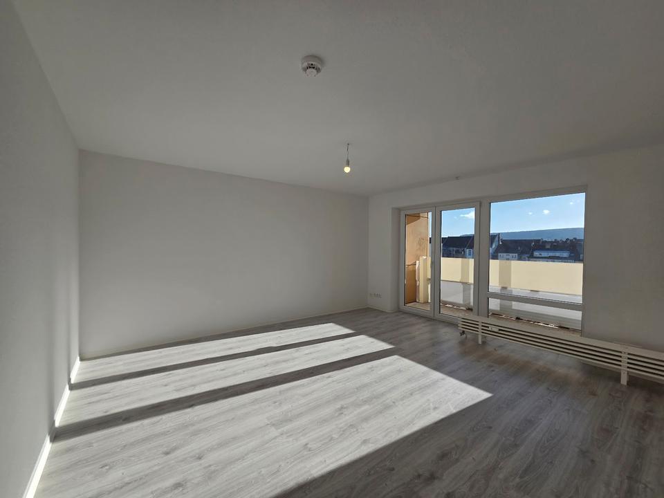 Thumbnail-große 2-Zimmer-Wohnung mit Balkon in der Halbergstraße, Saarbrücken