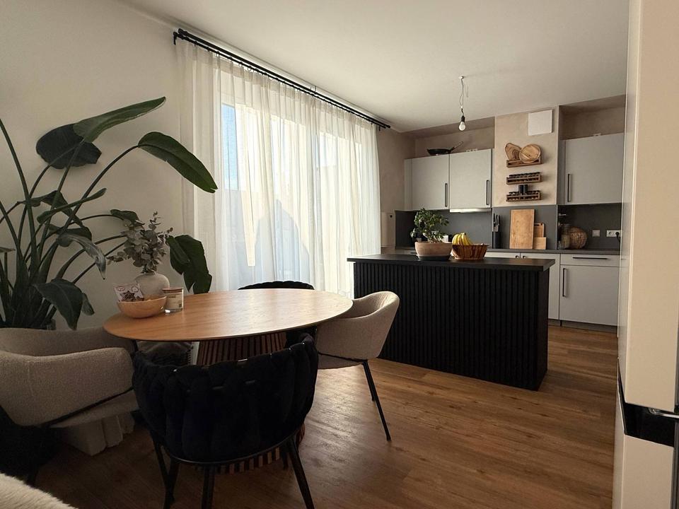 Thumbnail-Große 4-Zimmer-Neubauwohnung mit EBK und BALKON