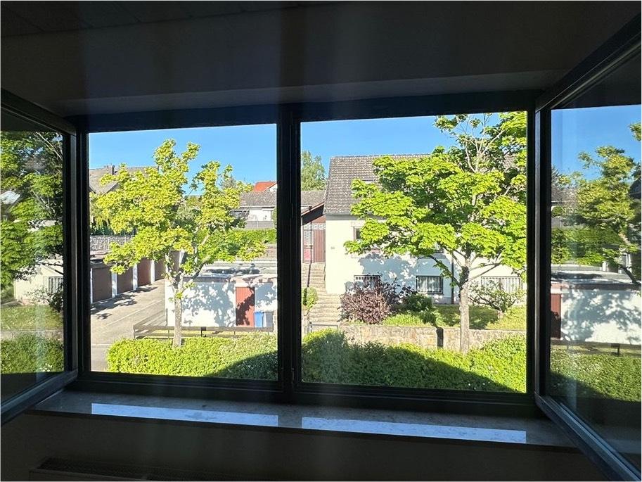 Thumbnail-TOP 2 Zimmerwohnung in Würzburg zu vermieten mit Blick ins Grüne
