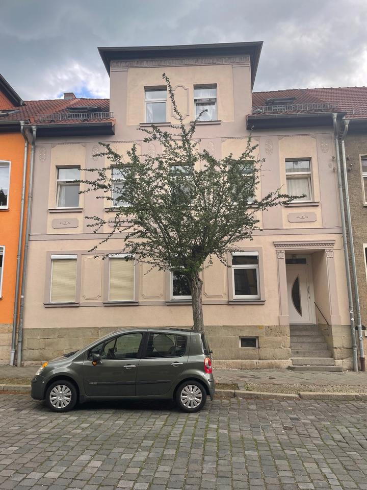 Thumbnail-Provisionsfrei: Aufgeteiltes Mehrfamilienhaus im Sanierungsgebiet