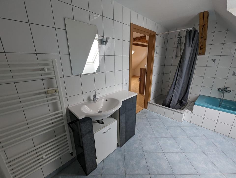 Thumbnail-1 Zimmer Dachgeschoss perfekt für eine Person o. Pärchen
