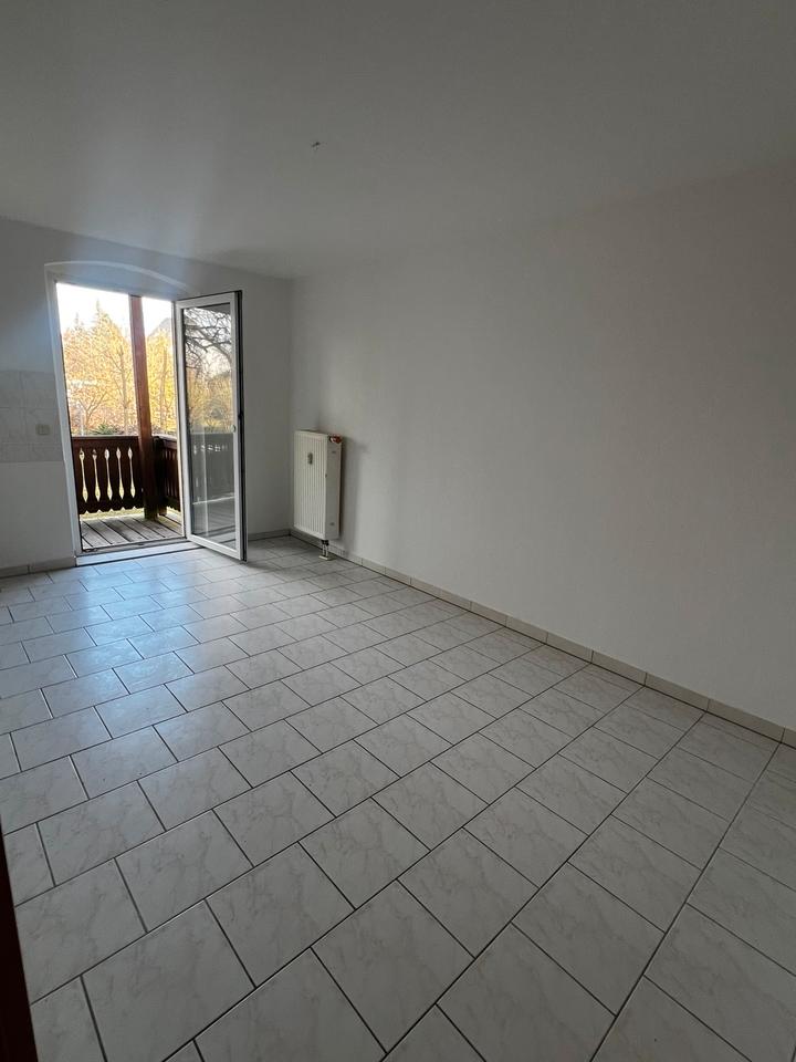 Thumbnail-SANIERTE 1-RAUM-WOHNUNG MIT GROSSEM BALKON IN RUHIGER, NATURNAHER LAGE