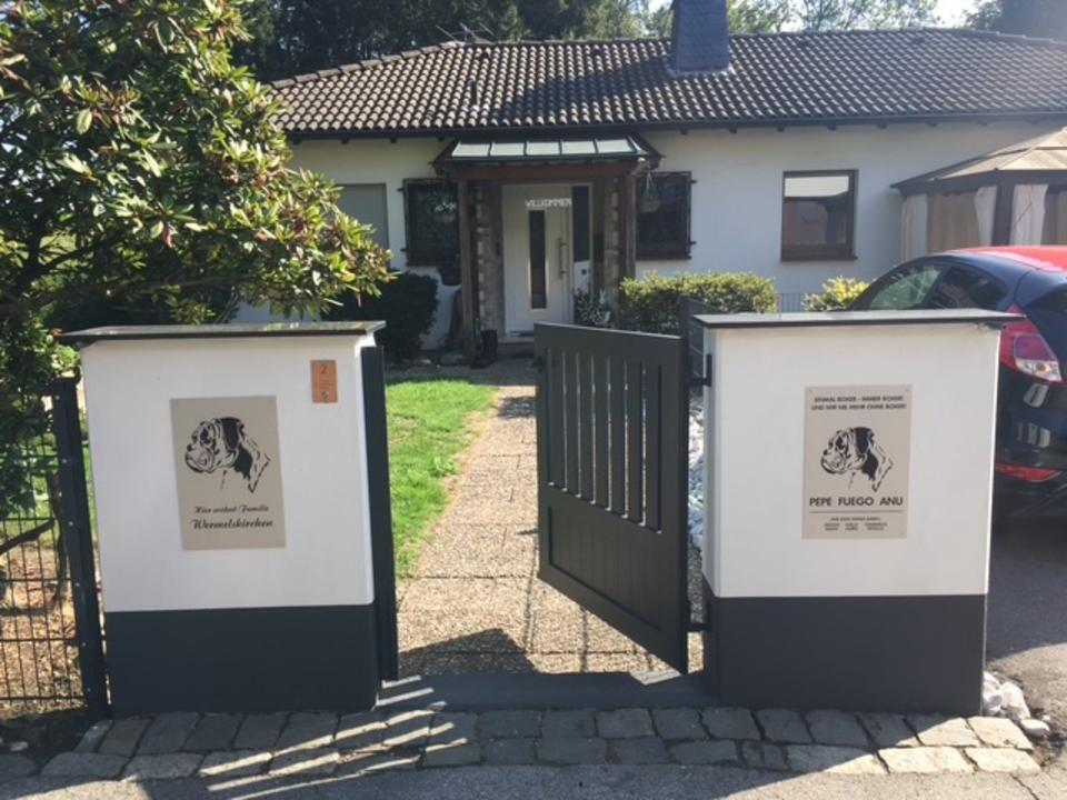 Thumbnail-Modernisiertes Einfamilienhaus mit Außenpool in RSW'tal Ronsdorf