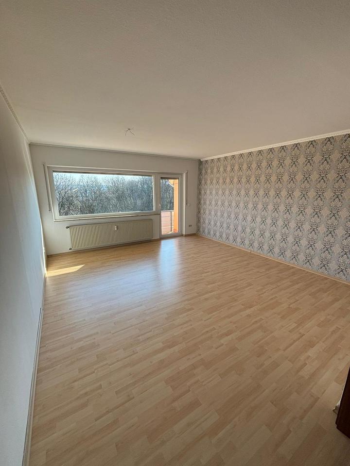 Thumbnail-Gut geschnittene 3-Zimmer-Wohnung mit Balkon und Stellplatz im Stadtteil Idar