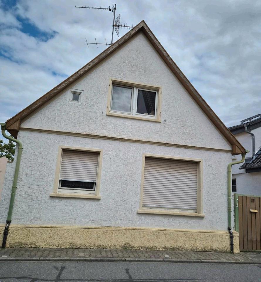 Thumbnail-Einfamilienhaus in Riedstadt-Crumstadt (renovierungsbedürftig)