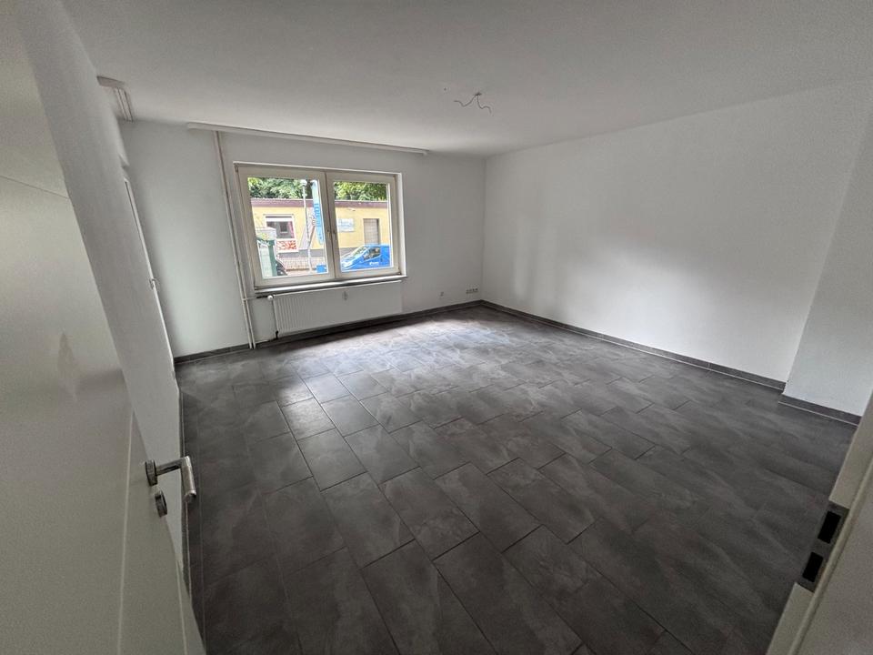 Thumbnail-3 Zimmer Wohnung mit Balkon im Erdgeschoss ab sofort beziehbar