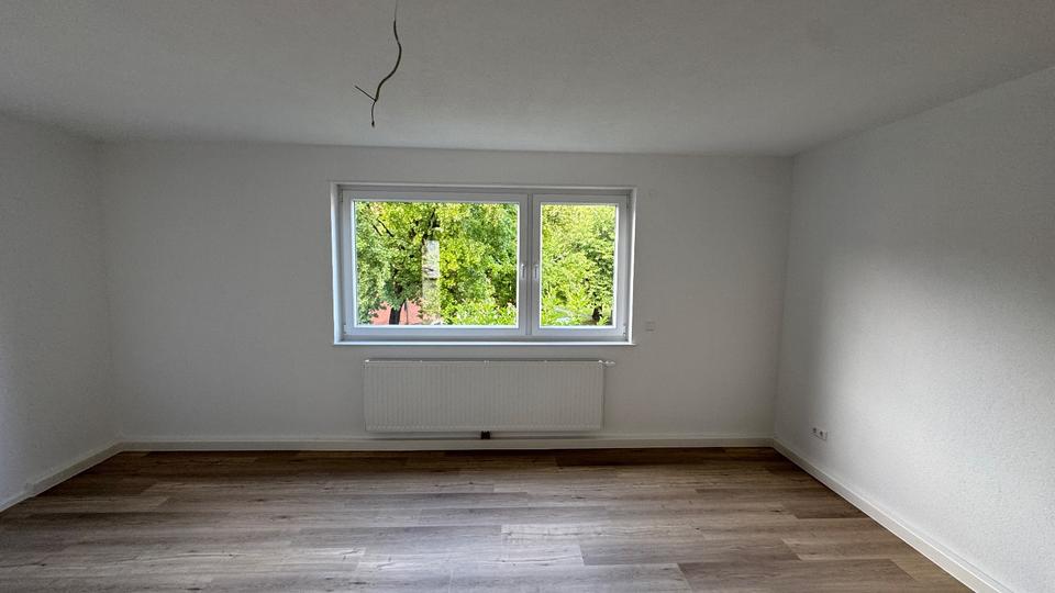 Thumbnail-Kernsanierte helle 3 Zimmer Wohnung - Top Lage