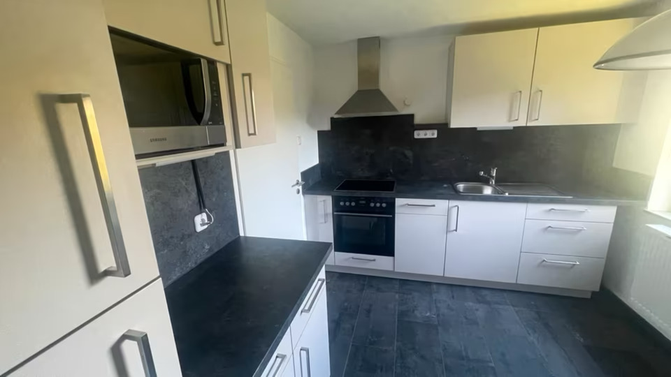 Thumbnail-3 Zimmer Wohnung in Großheirath,Erdgeschoß,Balkon u Keller