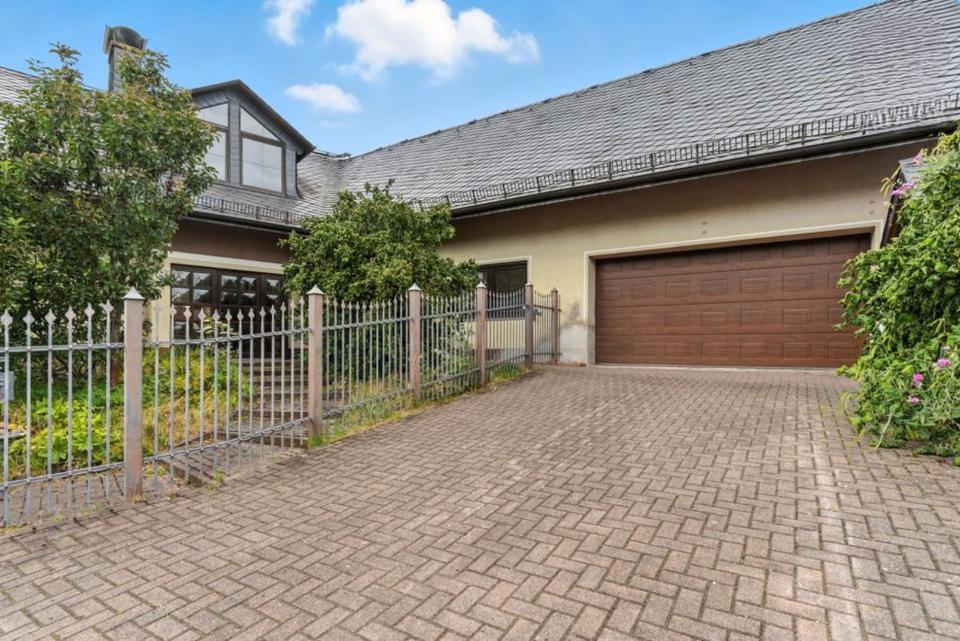 Thumbnail-400 m² Haus in Neu-Anspach – Wohnen WG geeignet Gewerbe möglich