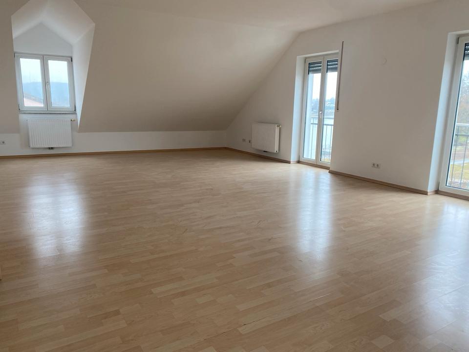 Thumbnail-Helle Dachgeschoss Wohnung im Zentrum von Roding