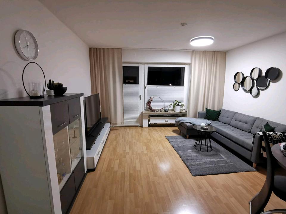 Thumbnail-Helle 3-Zimmer-Wohnung mit Balkon