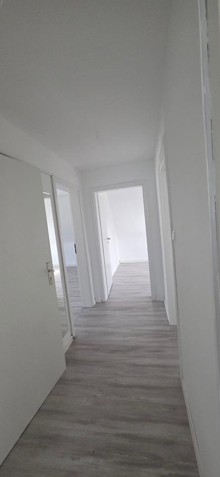 Thumbnail-3,5-Zimmer-Wohnung DG. mit Küche, Bad und WC in 73207 Plochingen