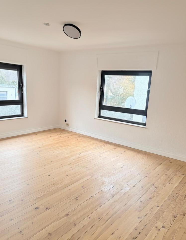 Thumbnail-2 Zimmer, Küche, Bad Wohnung OT Schmelz mit neuer Küche