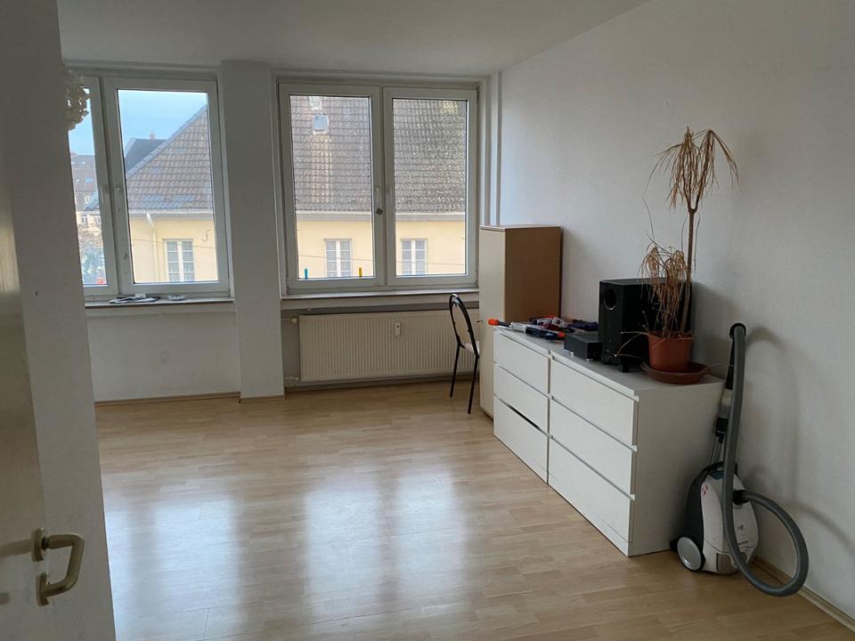 Thumbnail-Großzügige 3-Zimmer-Wohnung in Krefeld-Uerdingen, Nähe Marktplatz