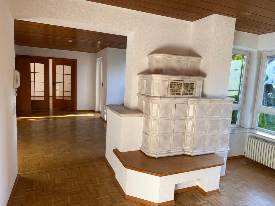 Thumbnail-Helle 3,5 Zi EG Gartenwohnung mit Holzkachelofen, großer Terrasse