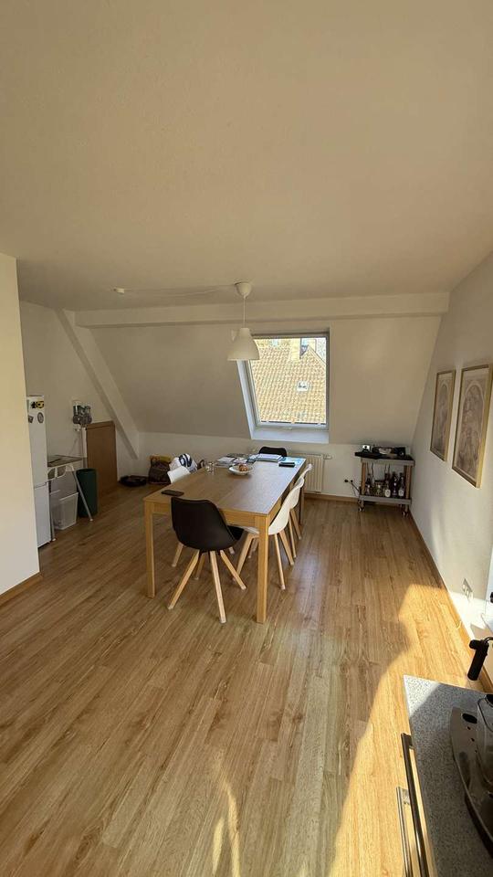 Thumbnail-Attraktive 4. Zimmer Wohnung mit Garagenstellplatz in ruhiger Wohnlage