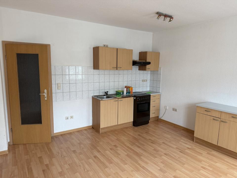 Thumbnail-Kompakte EG-Wohnung mit EBK in Schmölln zu vermieten!