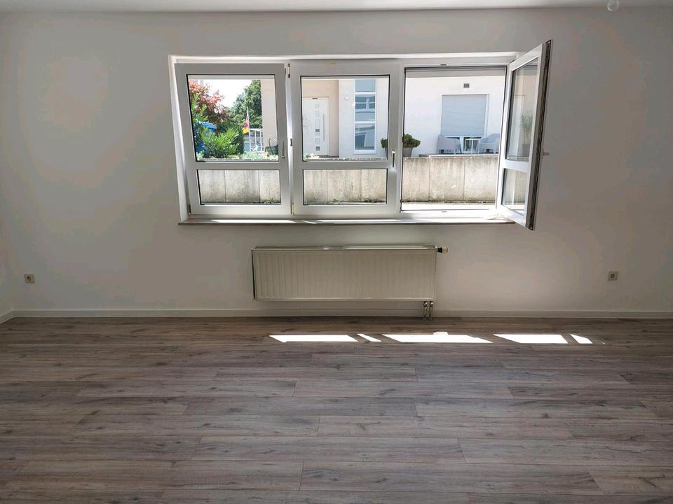 Thumbnail-Gemütliche Souterrain - Wohnung mit Terrasse in ruhiger Lage 1Zi+