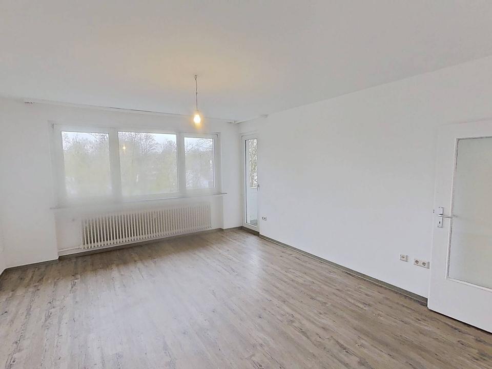 Thumbnail-Komfortable 3-Zimmer-Wohnung mit BALKON und Tageslichtbad