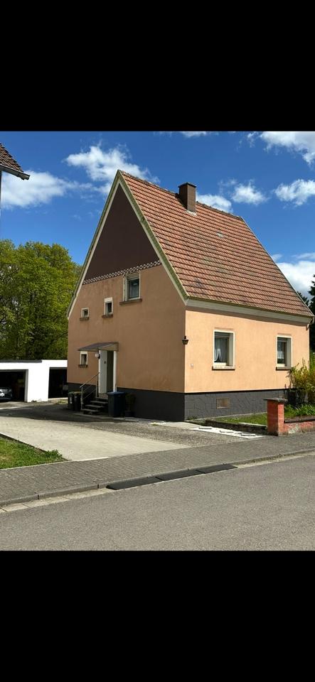 Thumbnail-Einfamilienhaus in Oberbexbach mit 992 qm Grundstück