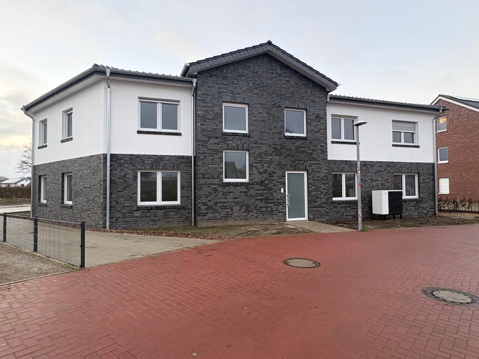 Thumbnail-Neubau 3 Zimmer Erdgeschosswohnung mit Terrasse, Gartenanteil und EBK