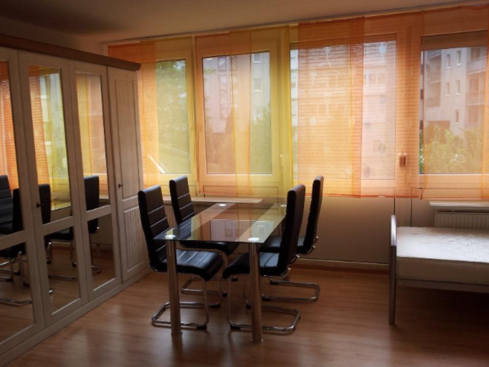 Thumbnail-1.41.5: Sehr schöne möbl 1-Zi-Wohnung mit Keller und TG