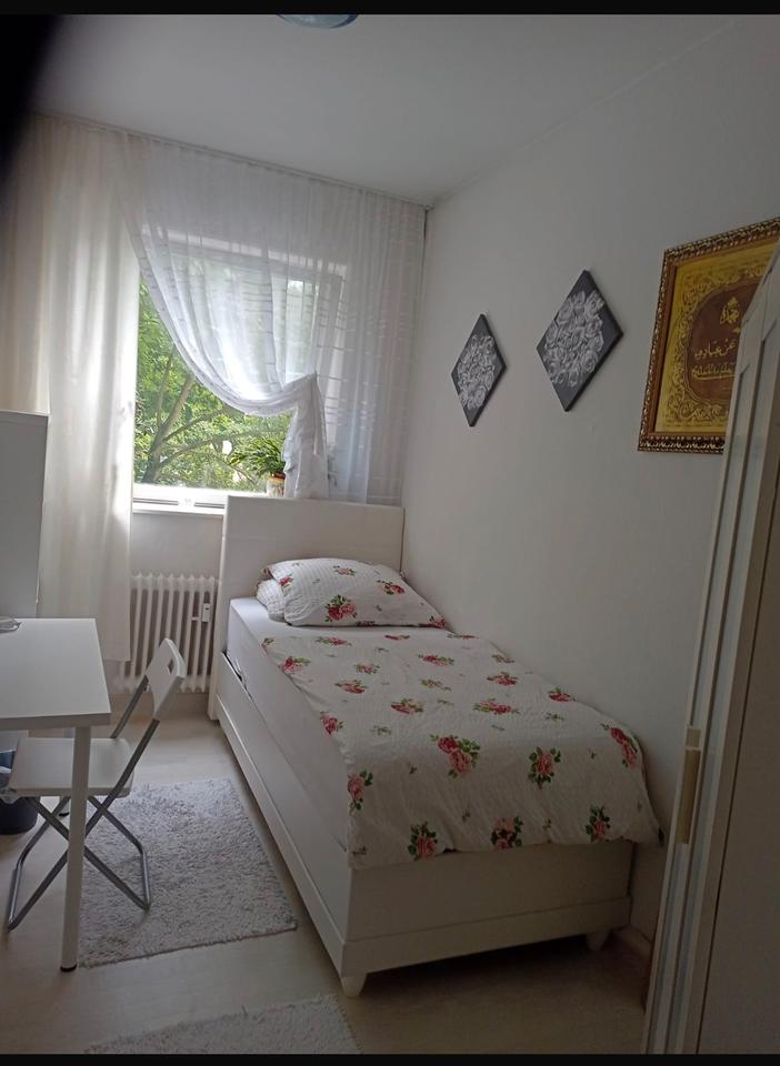 Thumbnail-Neukölln 3 er Frauen Wg 2 Zimmer sind frei Einzeln ohne anmeld