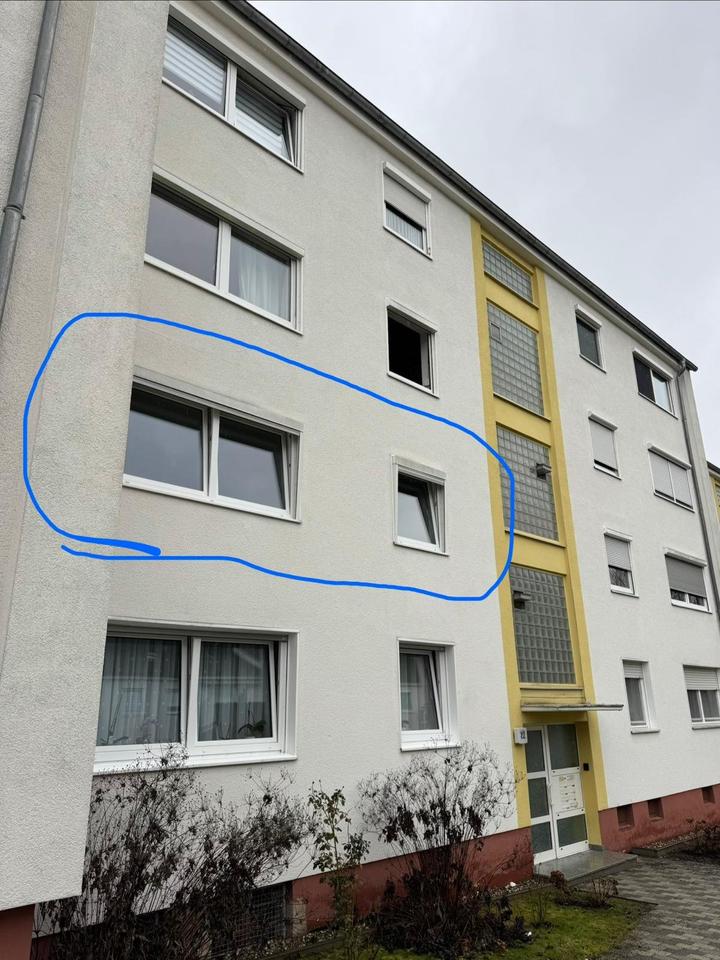 Thumbnail-Modernisierte 3-Zi.-Wohnung - EBK, neue Fenster & WC, Stellplatz