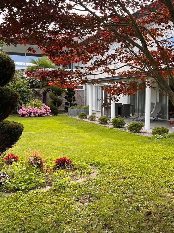 Thumbnail-Exkl., Vollmöb. 4-Zi.-Whg, Überd. Terrasse, eig. Zugang u. Garage