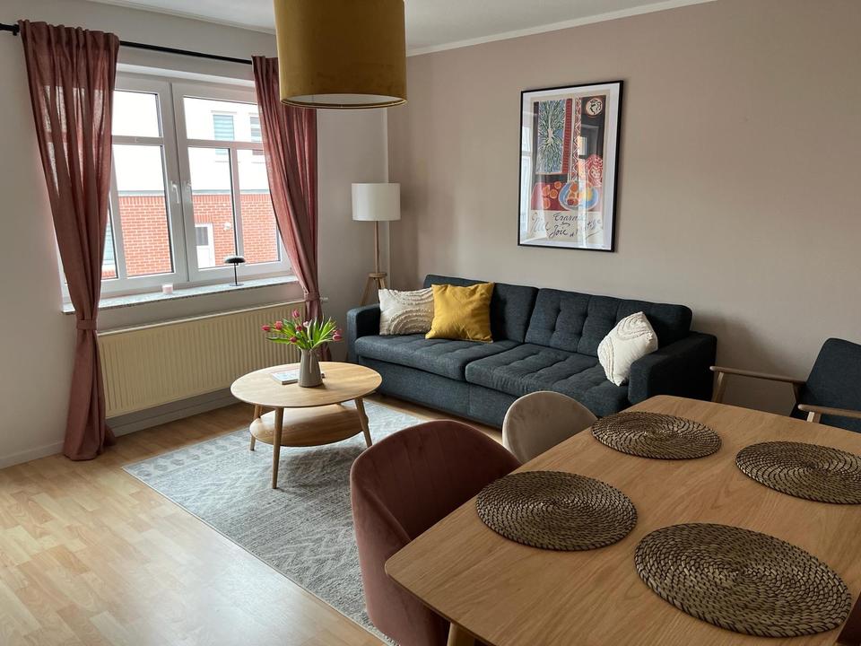 Thumbnail-möblierte 3-Raum Wohnung in Toplage inkl. Balkon, Stellplatz