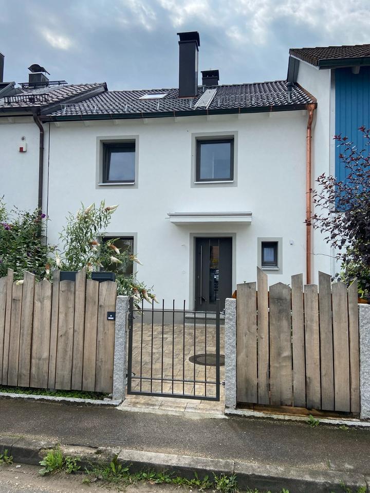 Thumbnail-Helles Reihenmittelhaus, Erstbezug nach Sanierung, von Privat