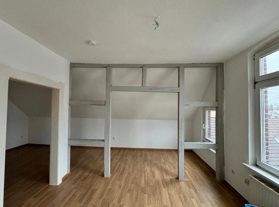 Thumbnail-Geräumige 3 Zimmer Wohnung in Bahnhofsnähe