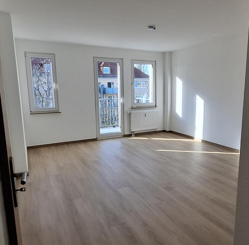 Thumbnail-+++ Hübsche 2-Zimmerwohnung mit Balkon ins Grüne +++