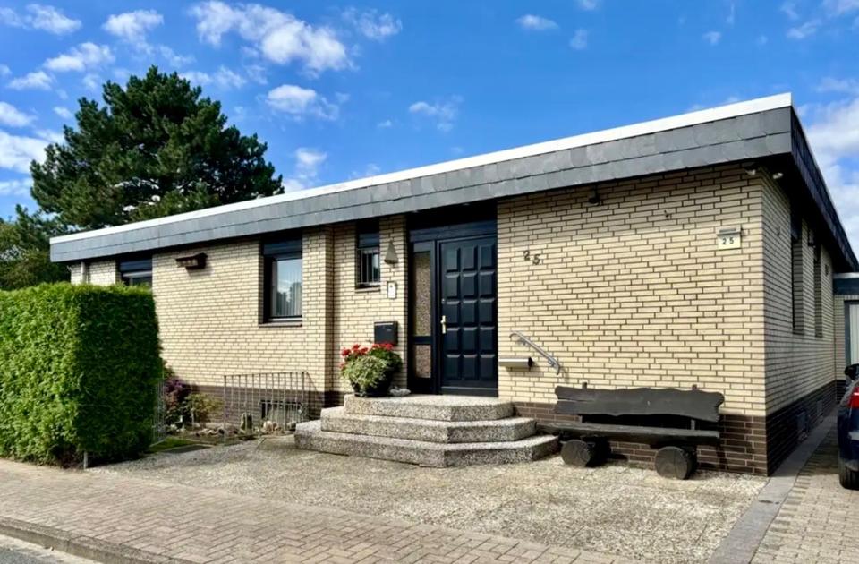 Thumbnail-Schöner Winkel Bungalow Haus mit Terasse und Garten