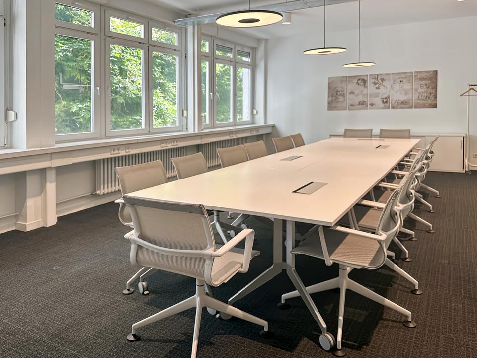 Thumbnail-Privater Büroraum für 4 Person in Regus Friedrichstrasse